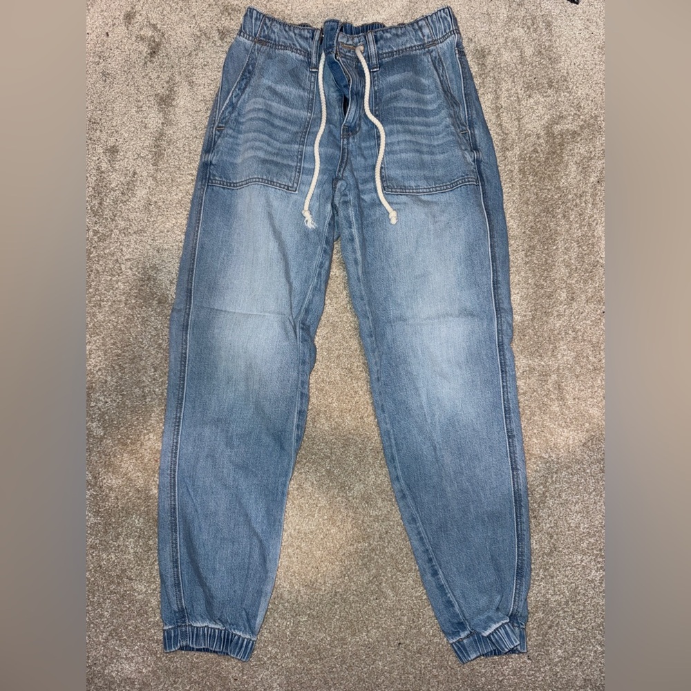 American Eagle Outfitters Light Blue Jogger Jeans